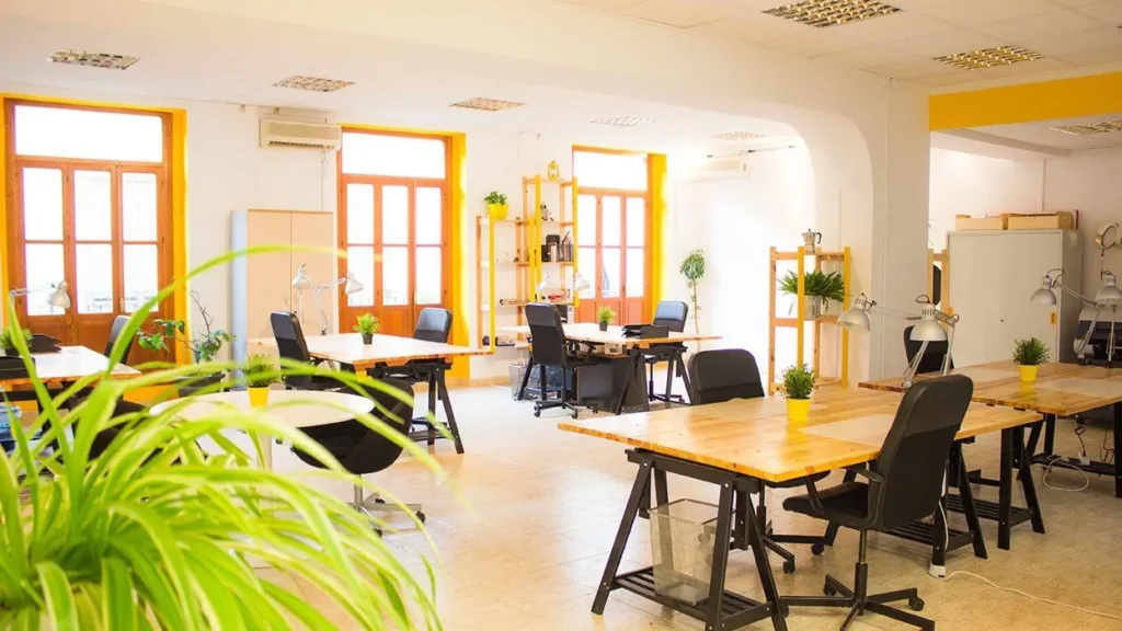 planta-limpieza-coworking-valencia-centro-garage-1244x700-1 60 Puestos Coworking